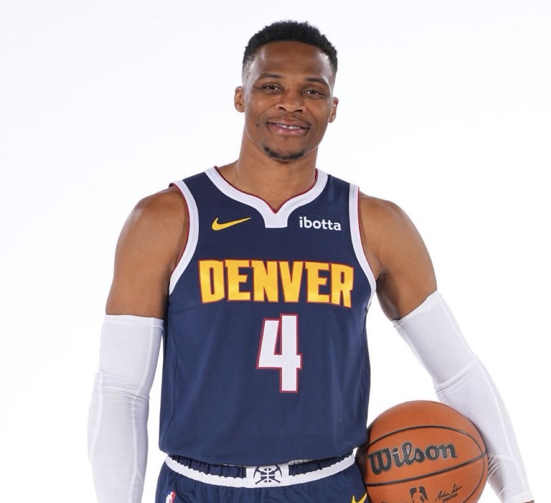 阵容中扮演 阵容中扮演