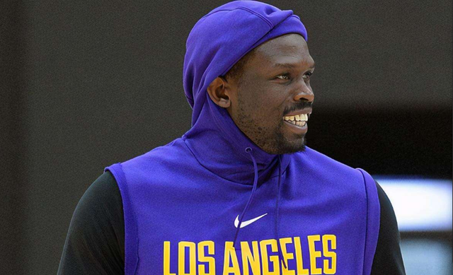 奇谈在打雄 奇谈在打雄